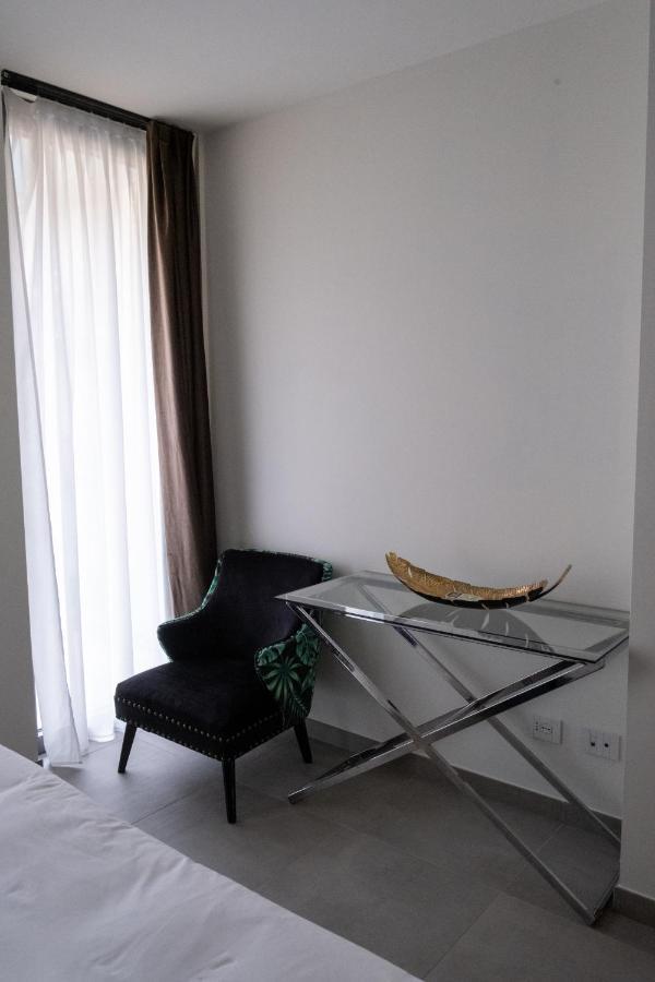 Unica Suites Milano Екстериор снимка